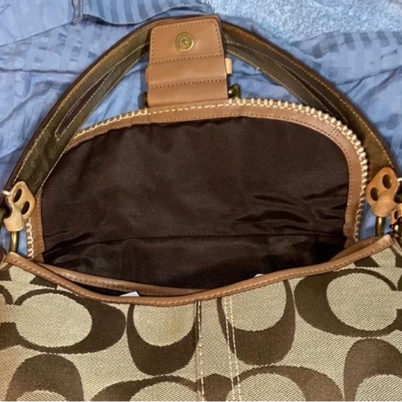 Vintage Coach Limited Edition Signature Soho Flap Studded Hobo Handbag 10484 - Picture 7 of 14